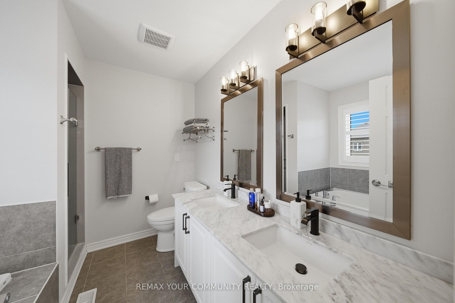 275 Sharon Creek Drive photo 21