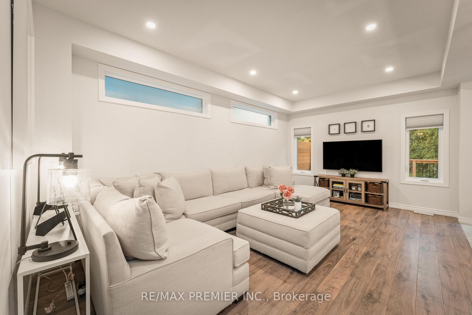 931 Moore Street photo 7