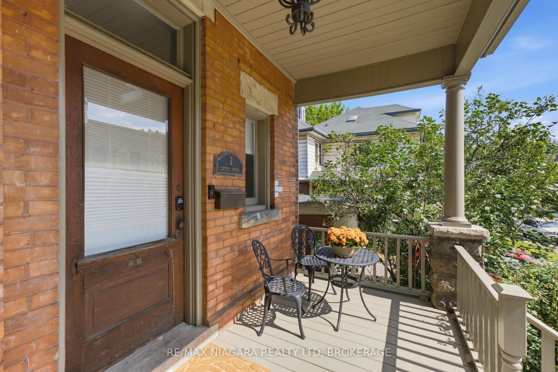 2 Cottage Avenue photo 2
