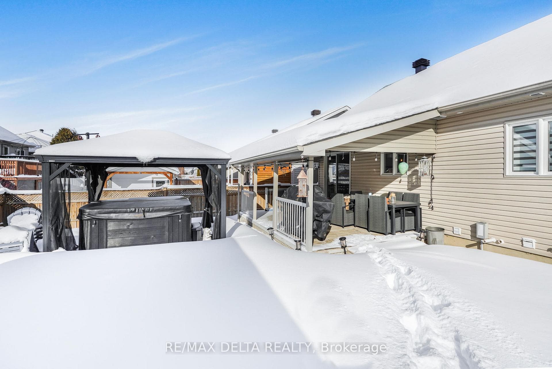 146 Sandra Crescent photo 26