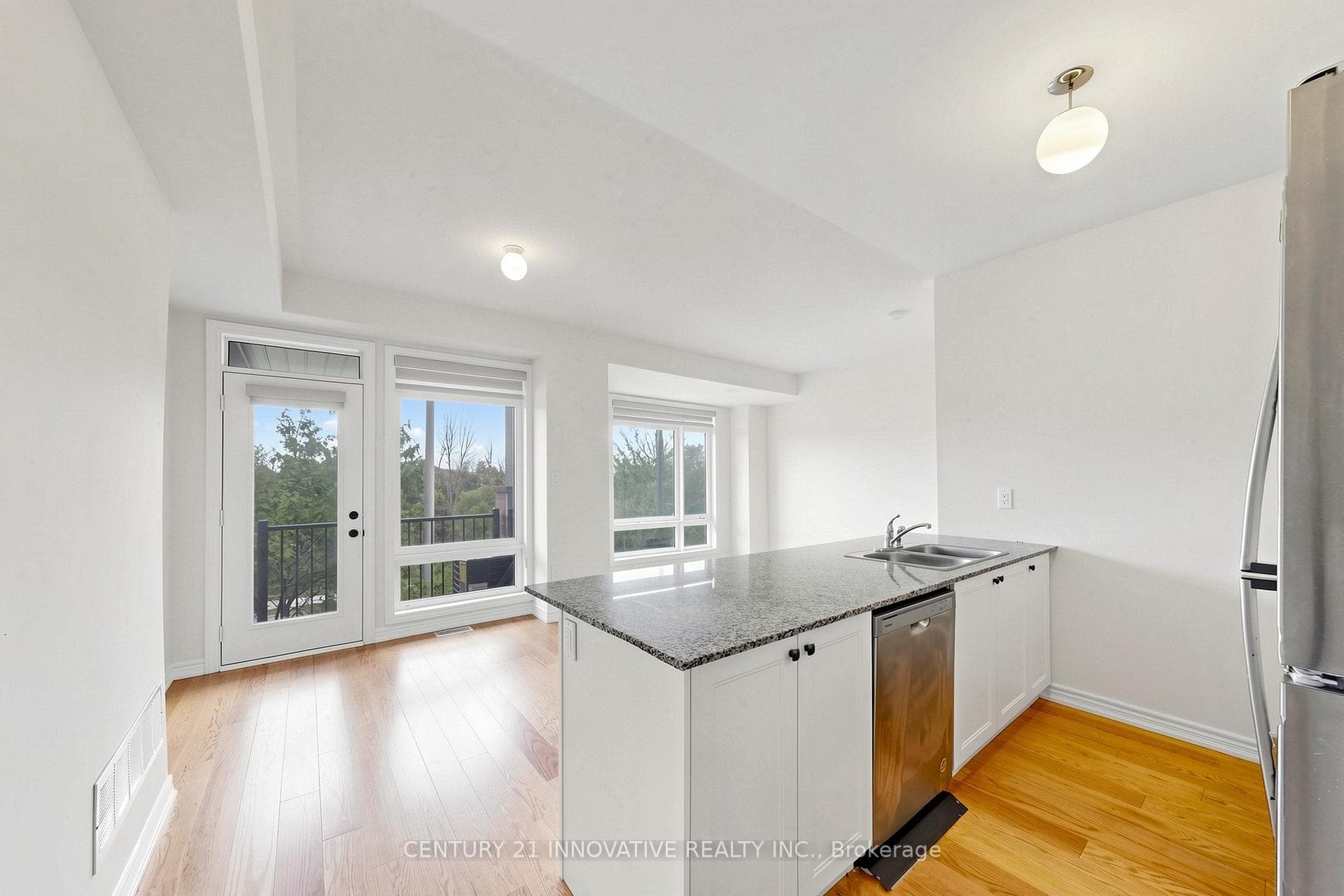 444 Salem Road photo 9