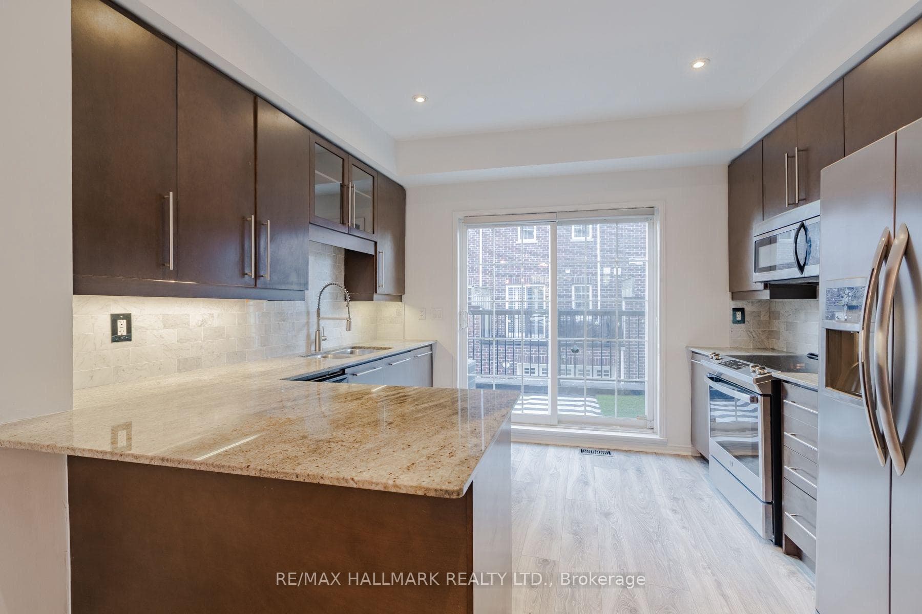 99 The Queensway N/A Unit 36 photo 6