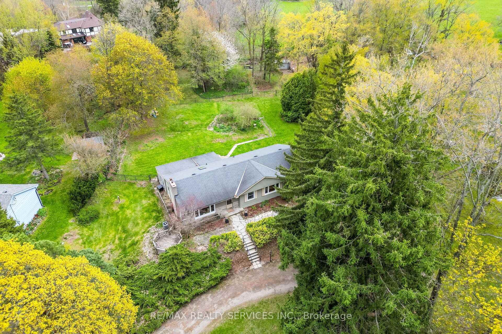 1368 2 Side Road photo 8