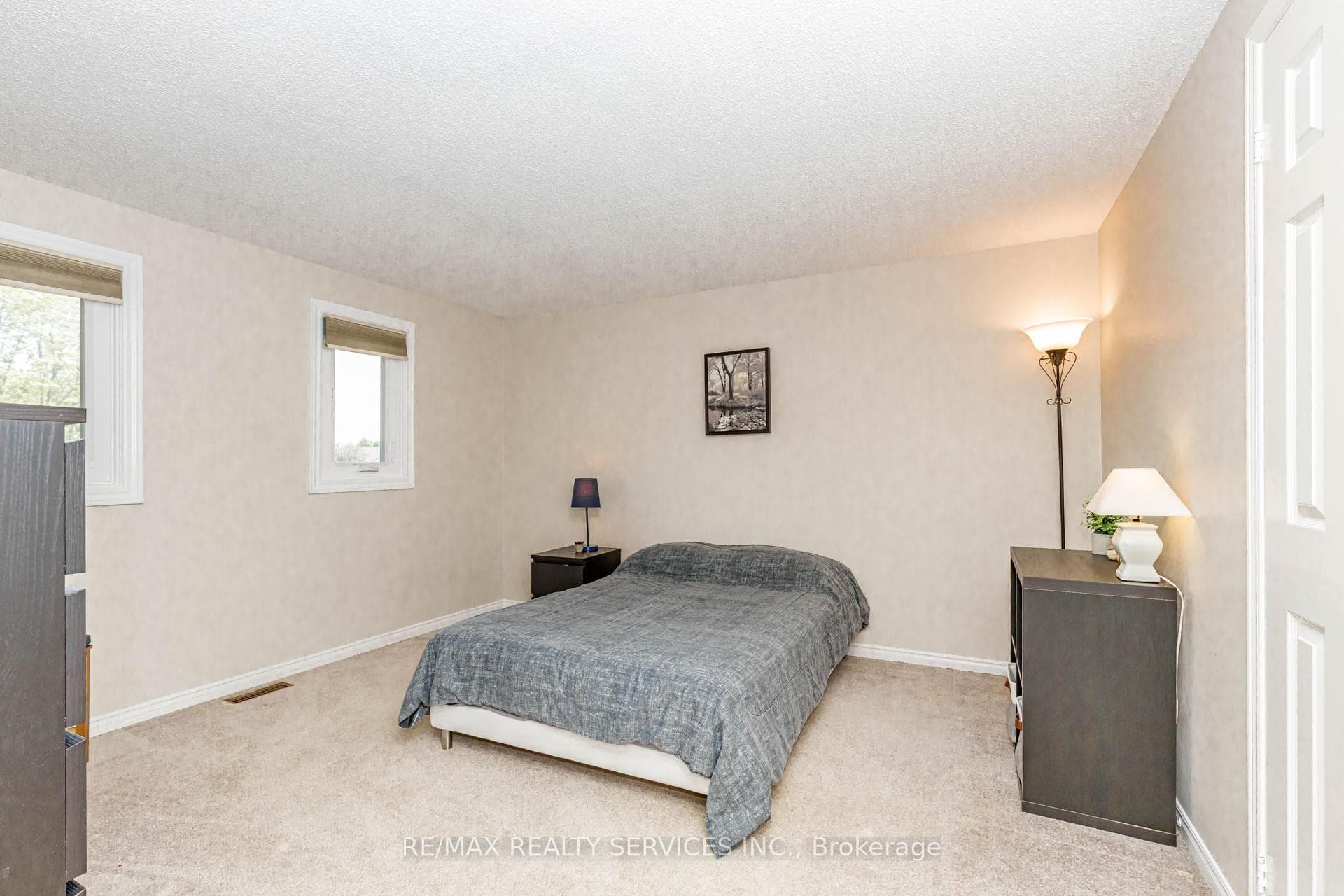 50 Barr Crescent photo 24