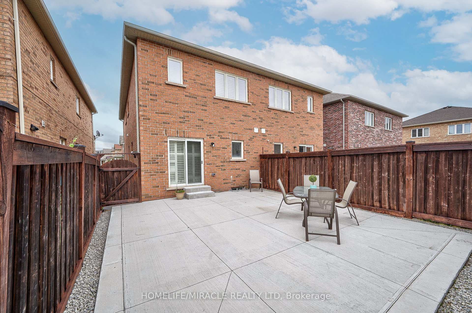 35 Crumlin Crescent photo 38