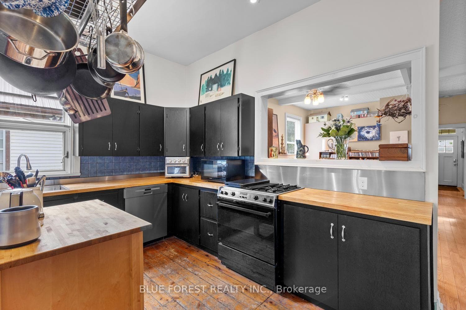 550 Elizabeth Street photo 26