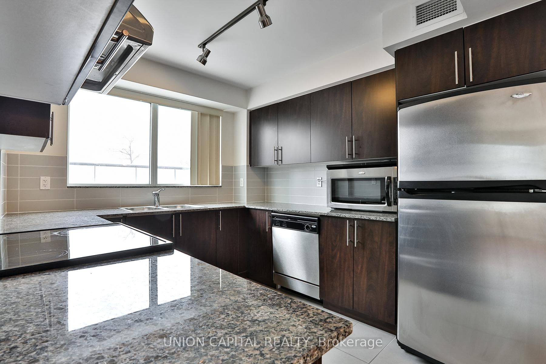 60 South Town Centre Boulevard Unit 816 photo 12