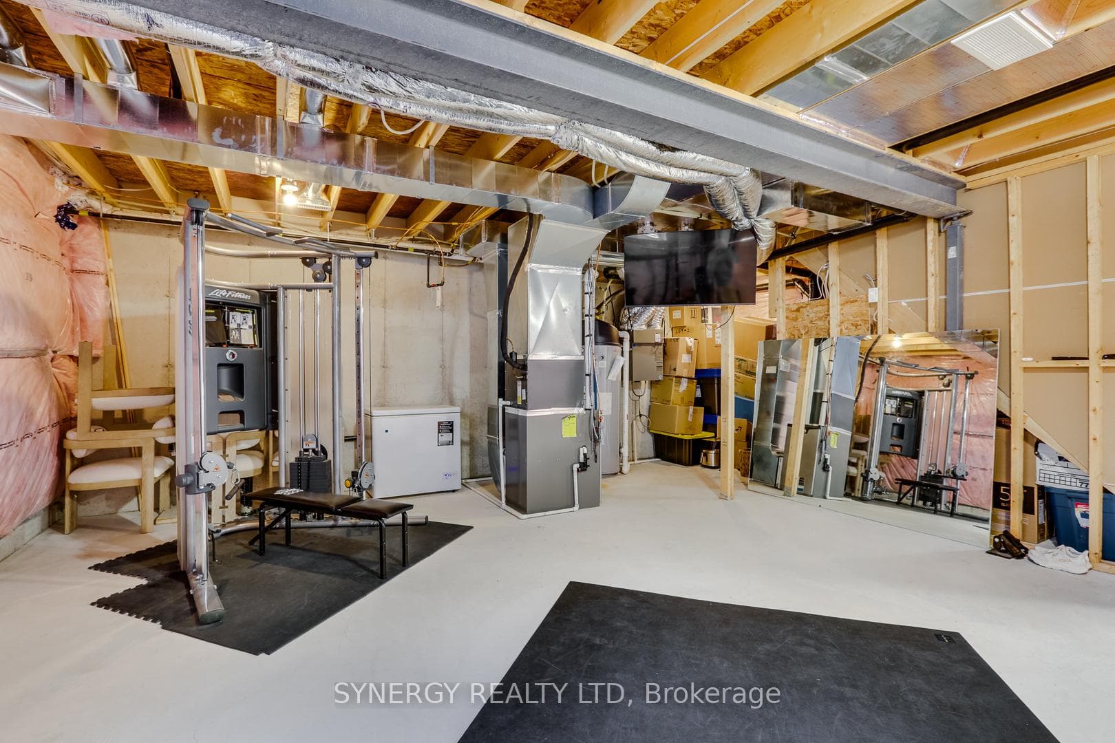 943 Upperpoint Avenue photo 41