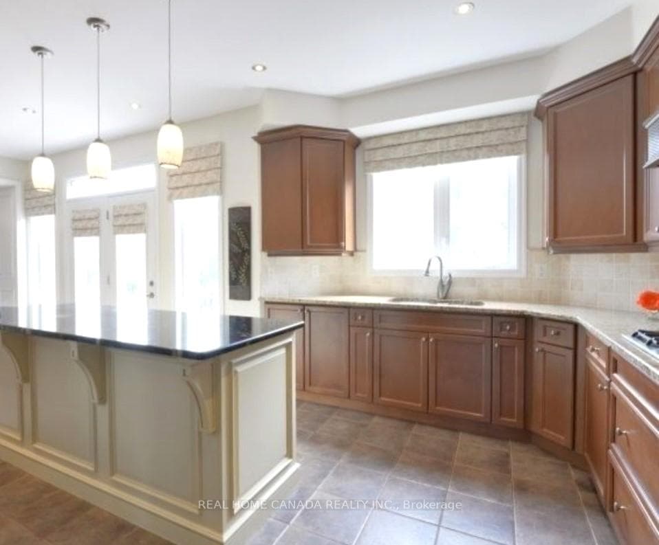 190 Forbes Terrace photo 13