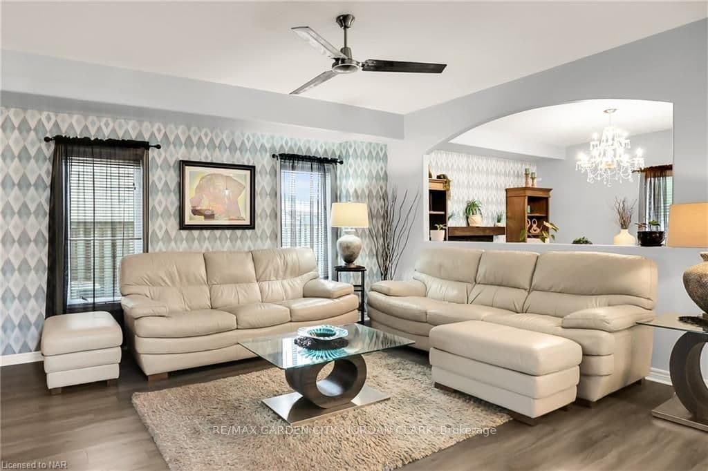 274 REGATTA Drive photo 12