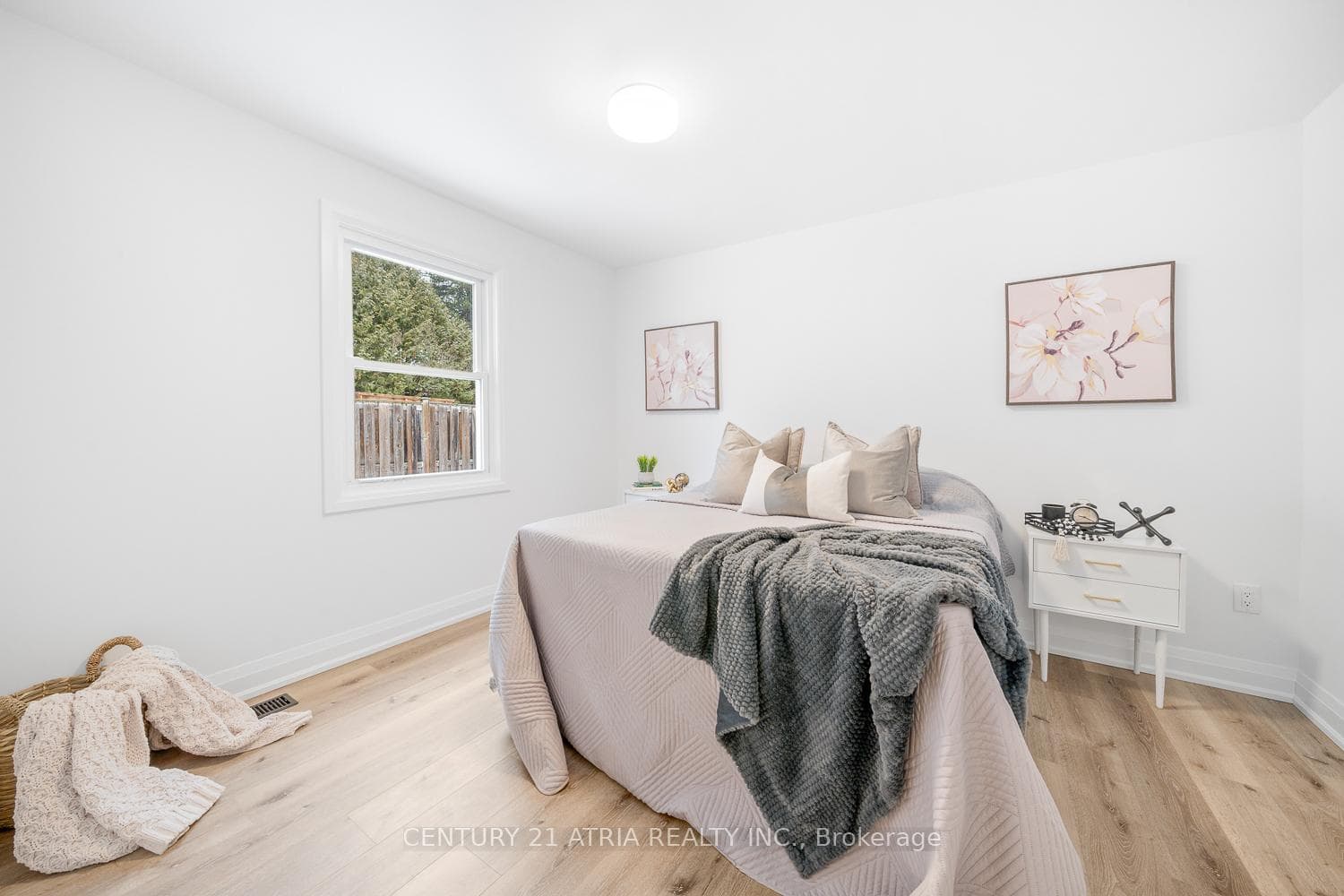 1555 Gill Road photo 11
