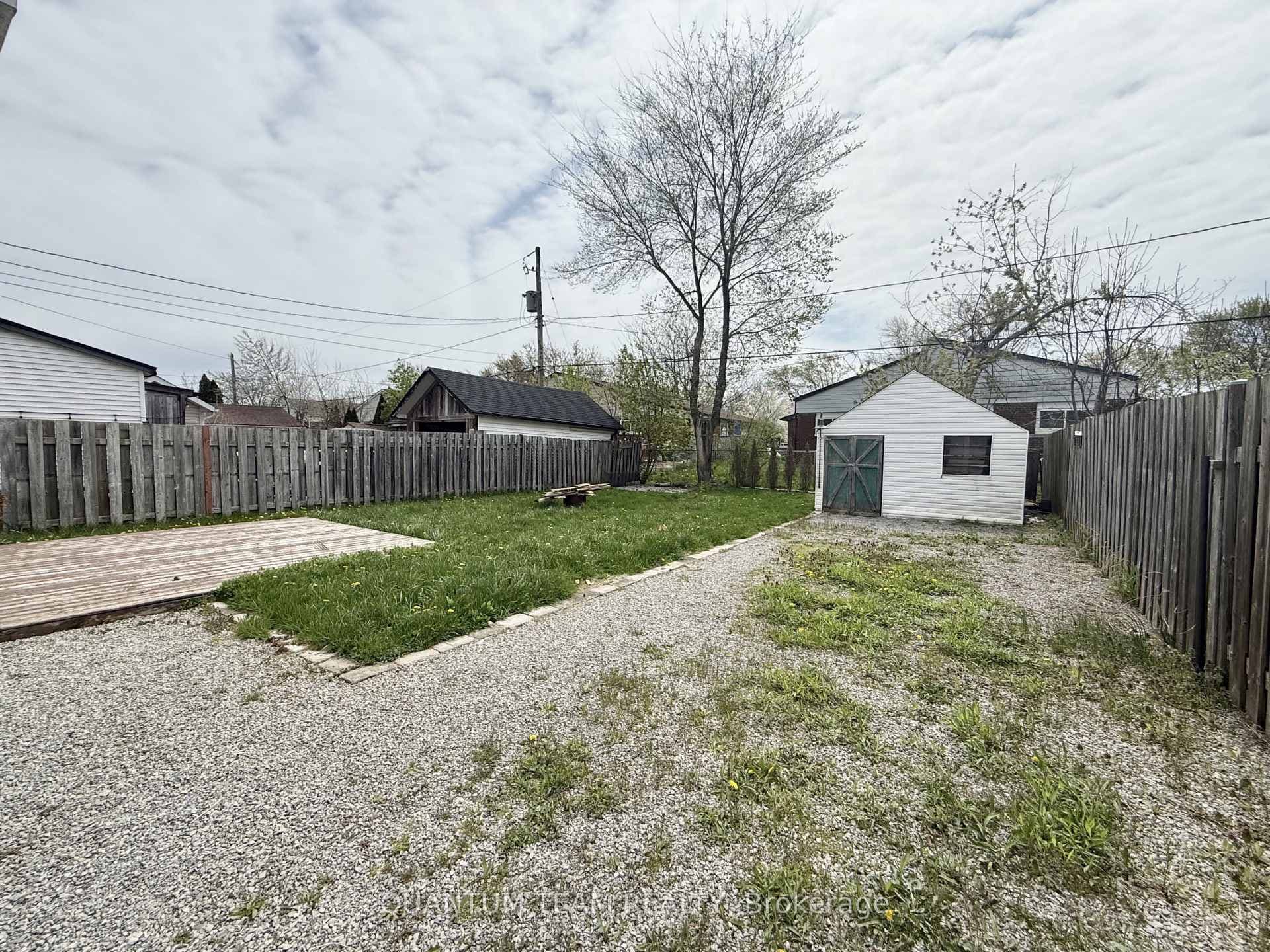 317 Simpson Avenue photo 10