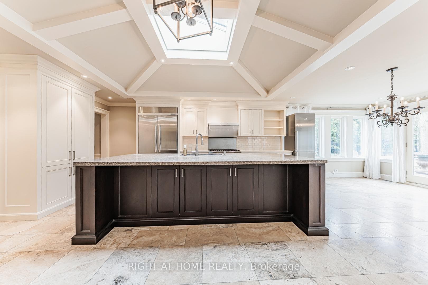 63 Ennisclare Drive photo 5