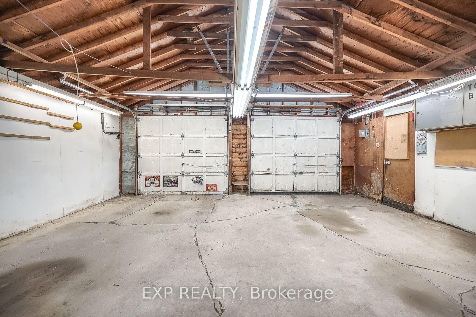 1141 Haig Boulevard photo 30