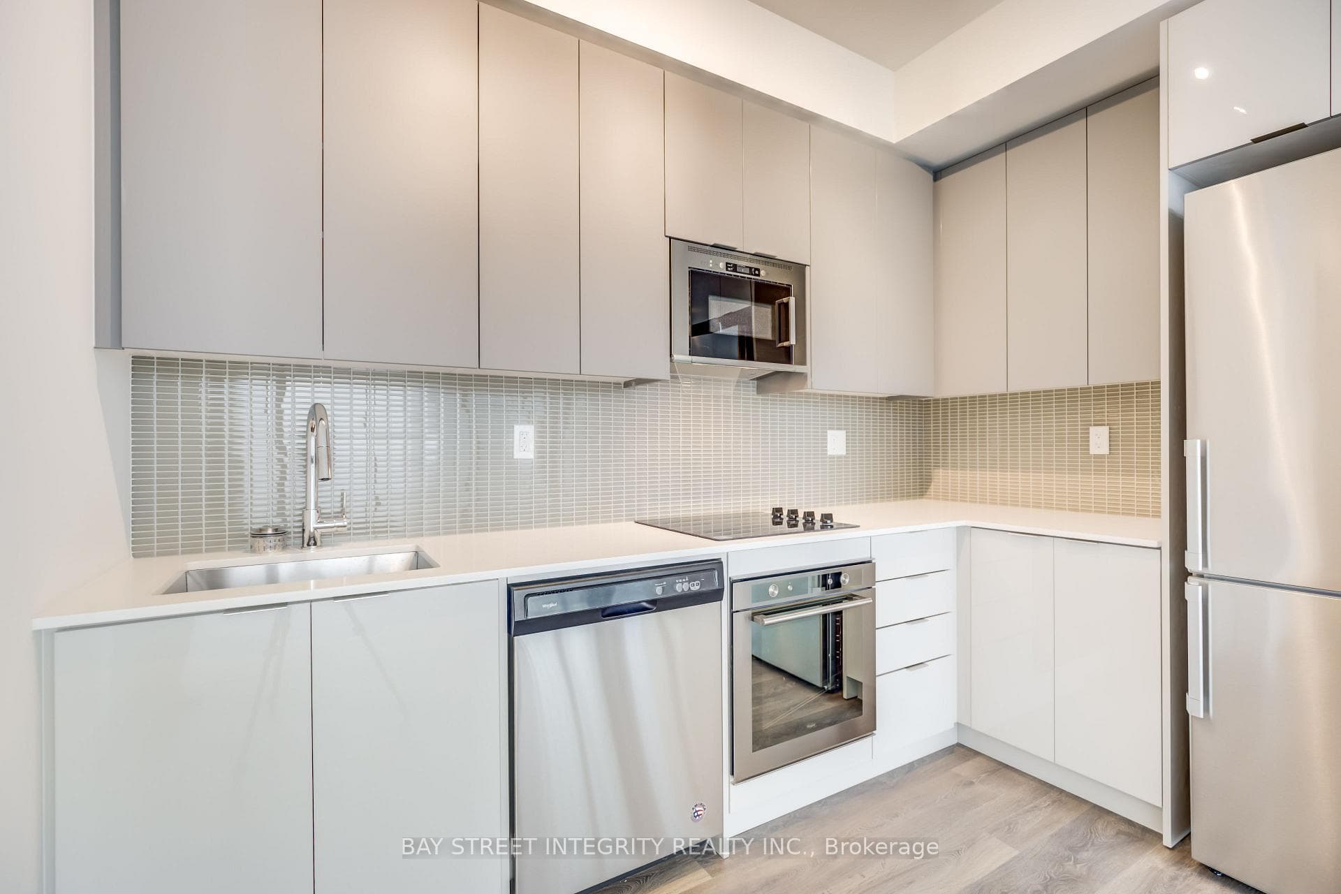 2908 Highway 7 Road Unit 1602 photo 8