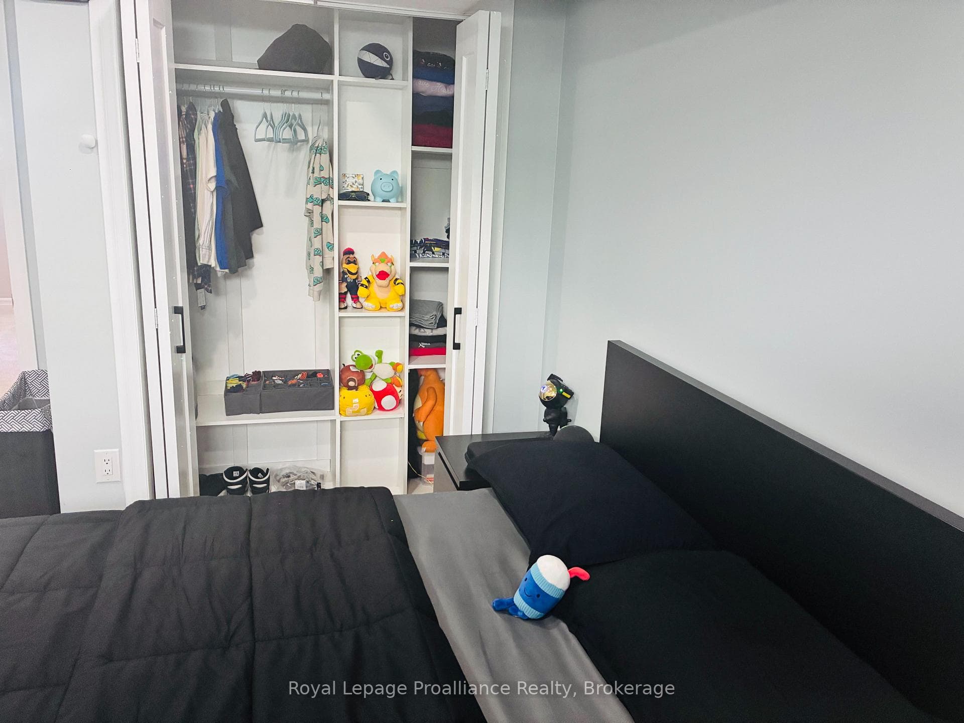 48 Mercedes Drive photo 31