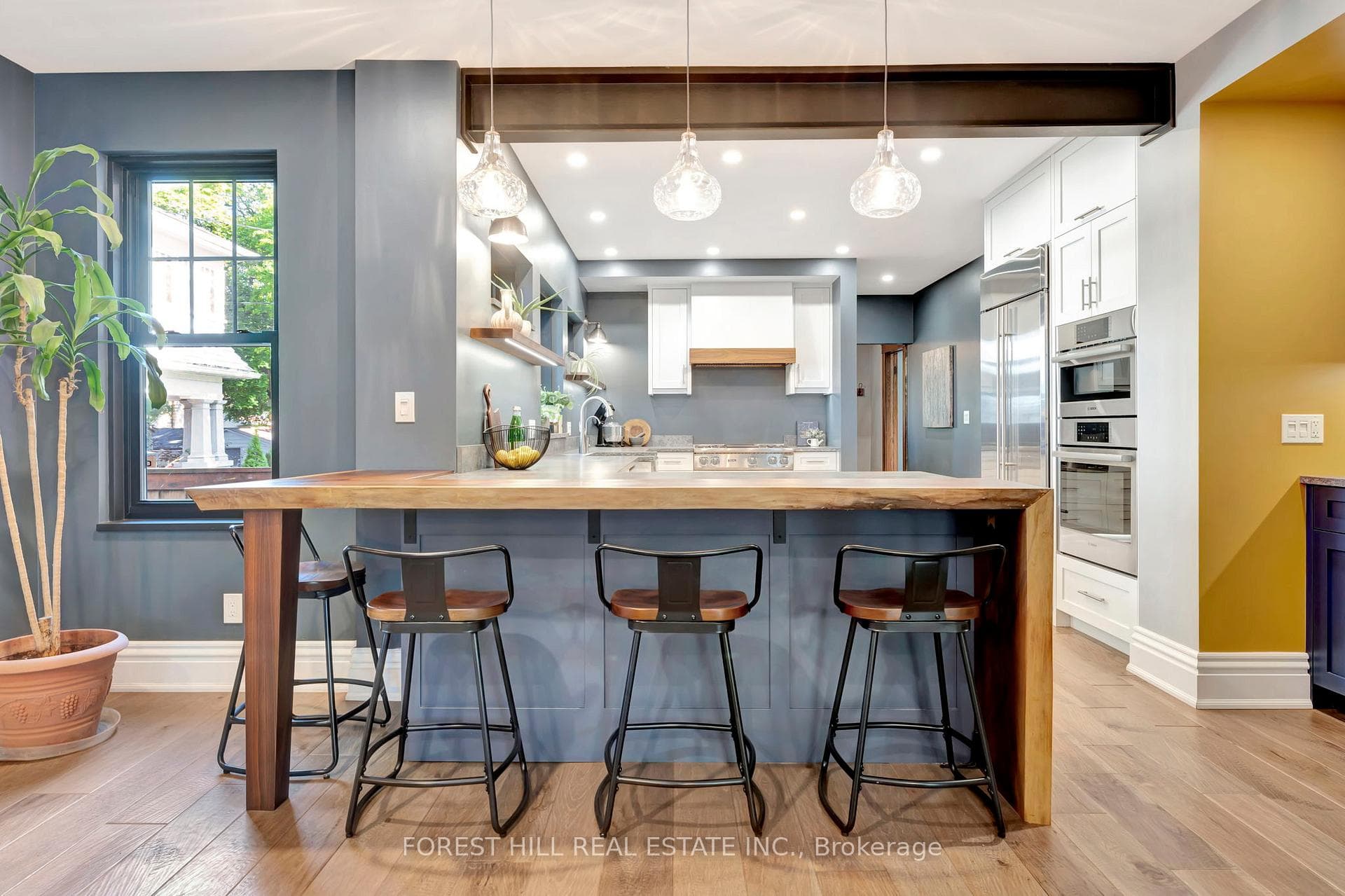 830 Vine Street photo 19