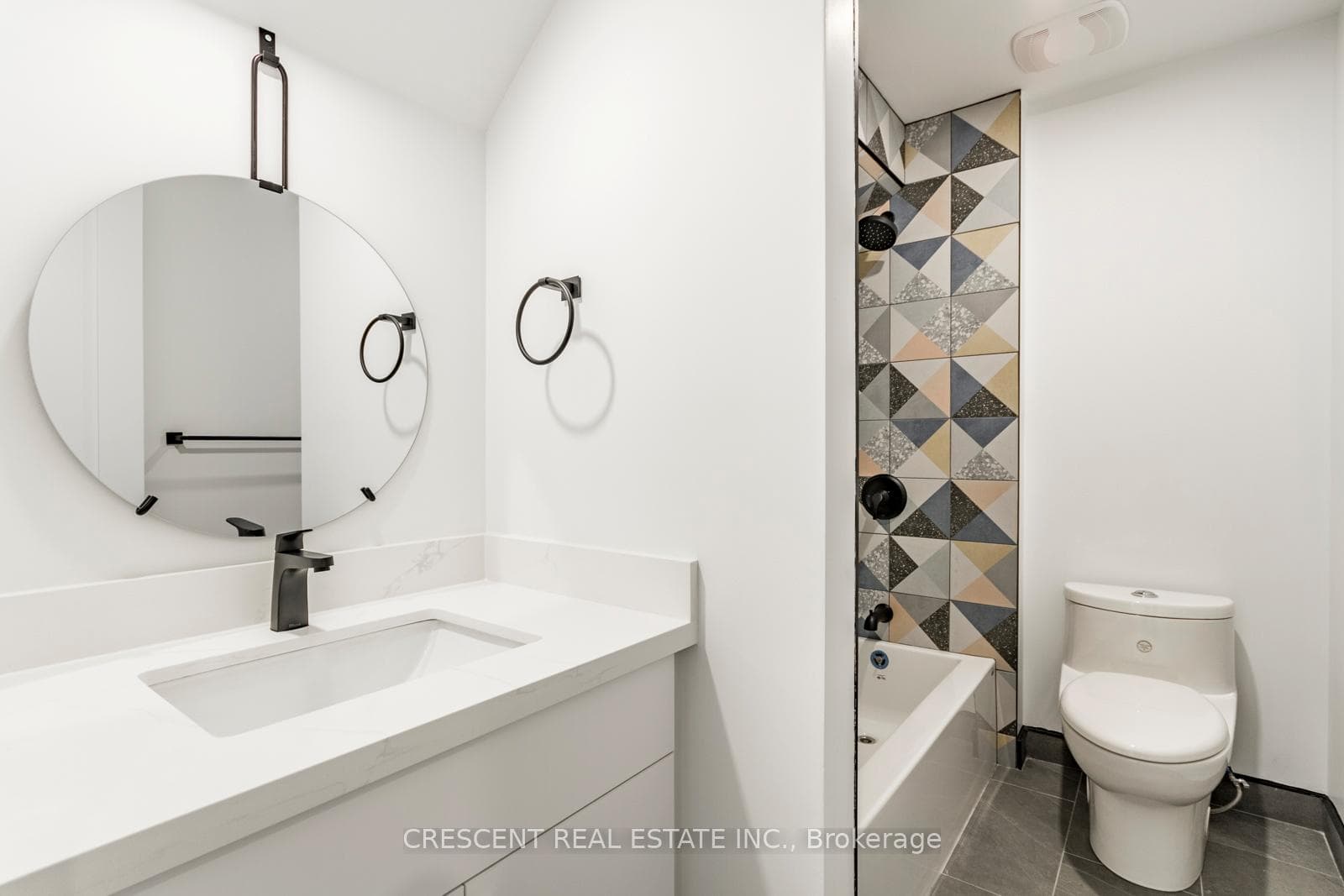 180 Queens Drive Unit 3rd Floor photo 29