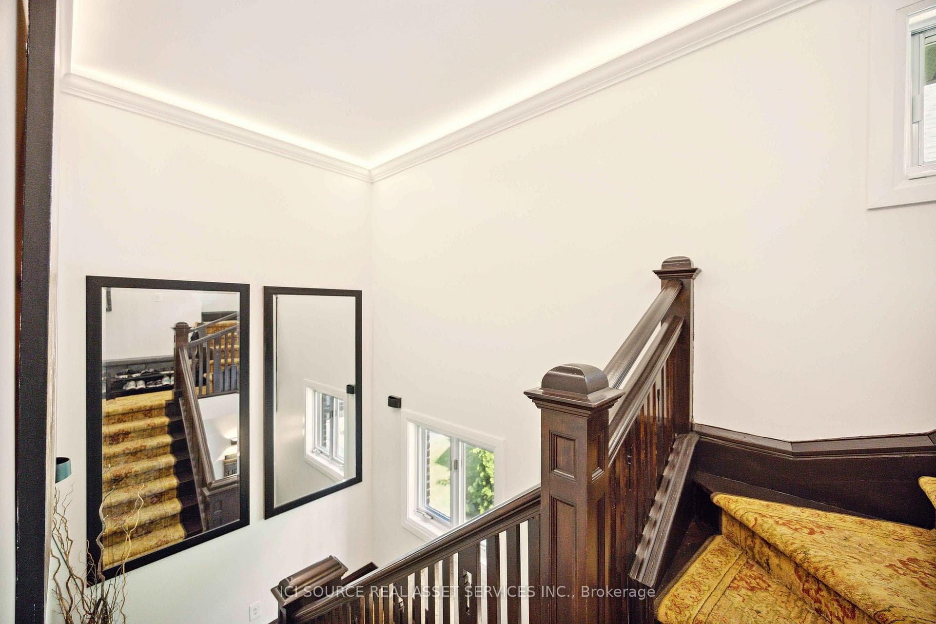 27 Glen Elm Avenue photo 14