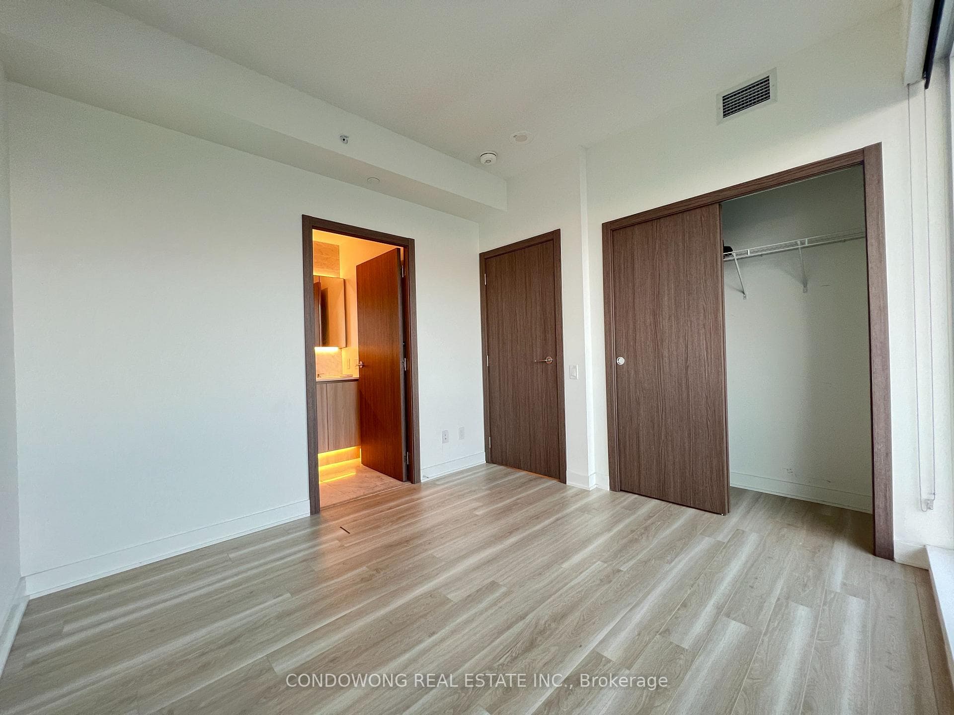 19 Bathurst Street Unit 3811 photo 10