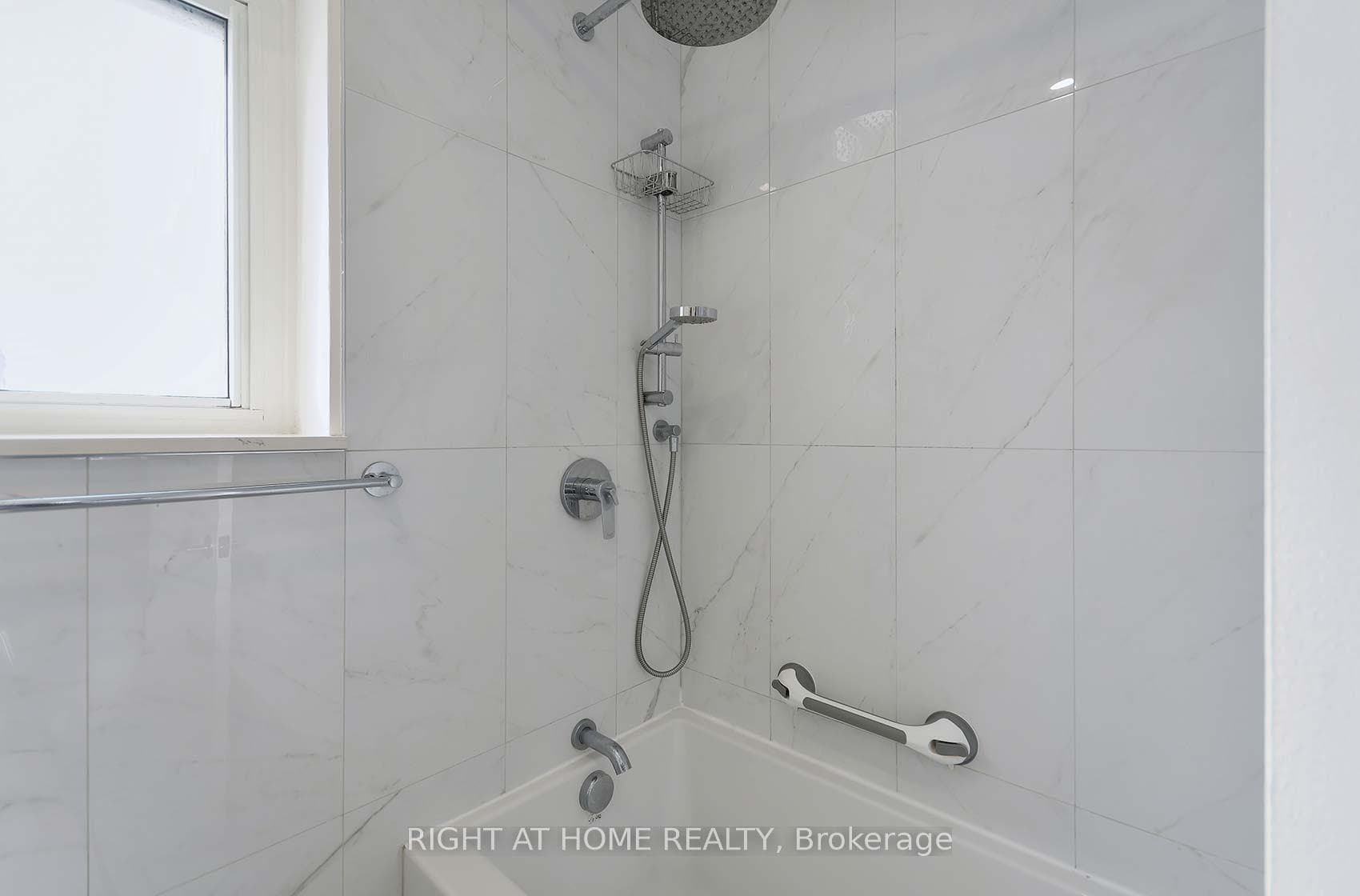 34 Tandridge Crescent Unit 888 photo 30