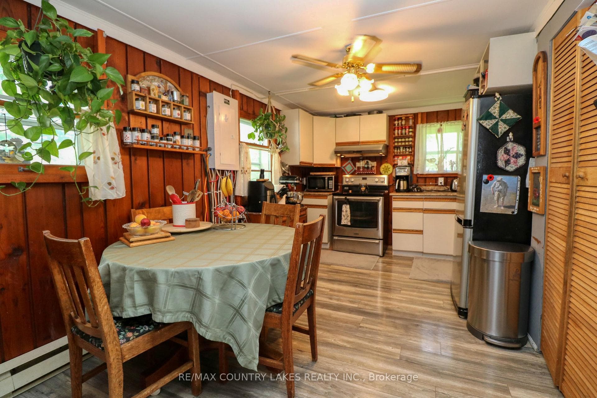 1355 Canal Road photo 6