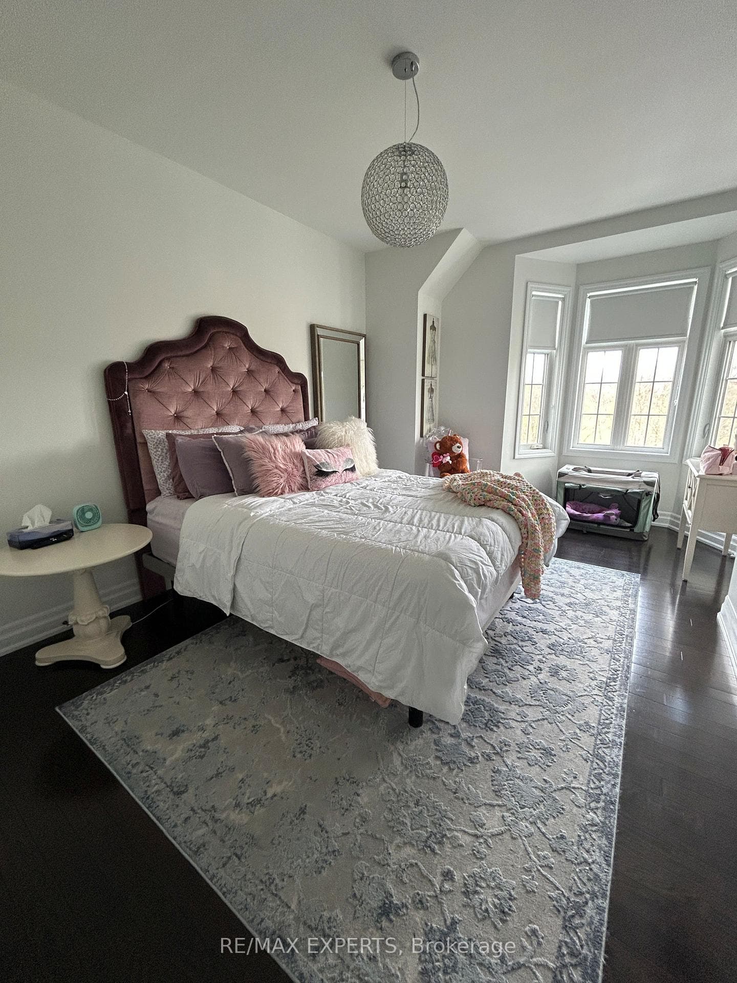 77 Robert Berry Crescent photo 16