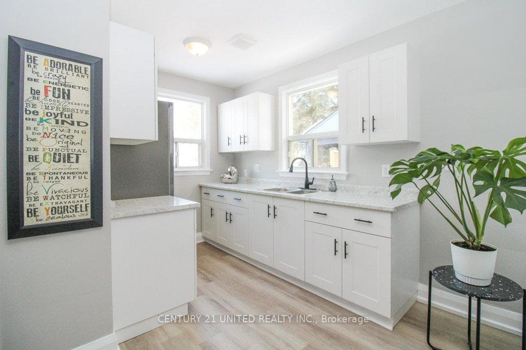 251 Mcgill Street photo 6