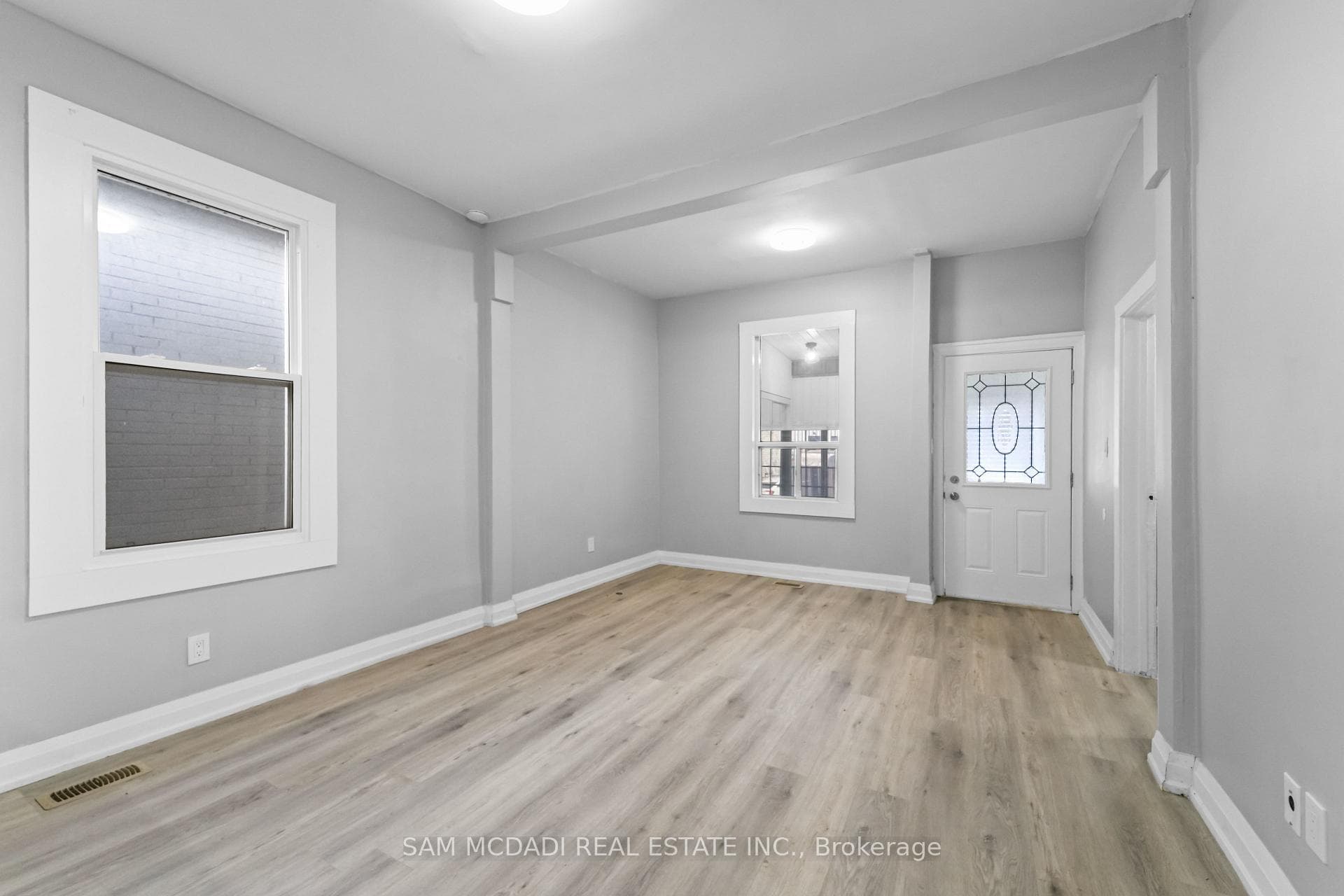 266 Beach Road photo 12