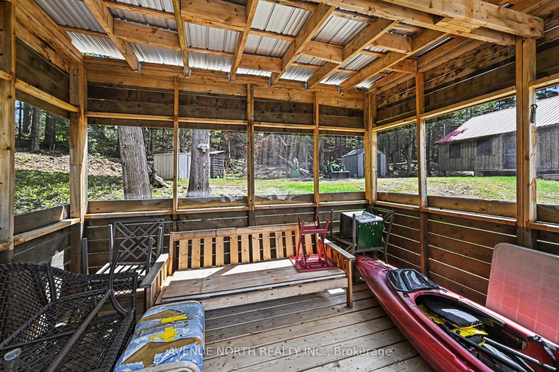 366 Holly Lane photo 20