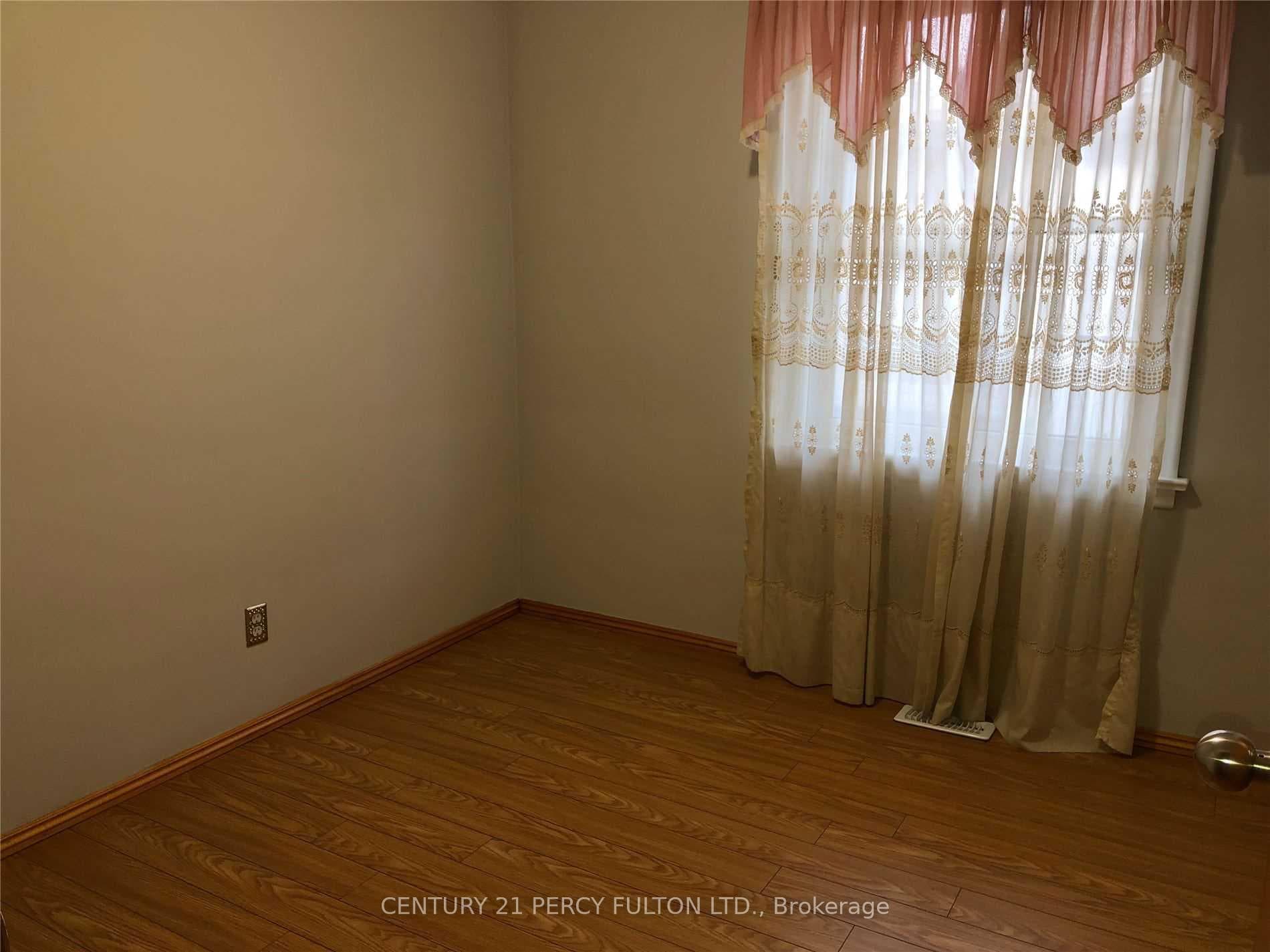 21 Ivanhoe Court photo 6