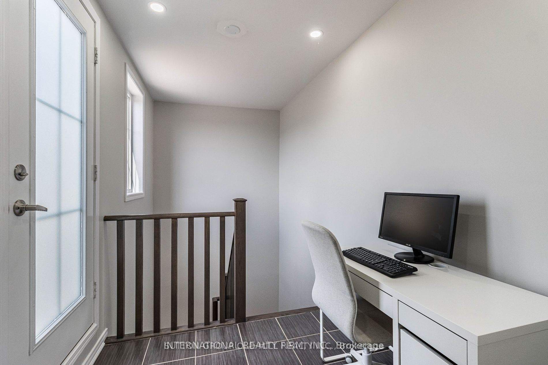 2441 Greenwich Drive Unit 124 photo 25
