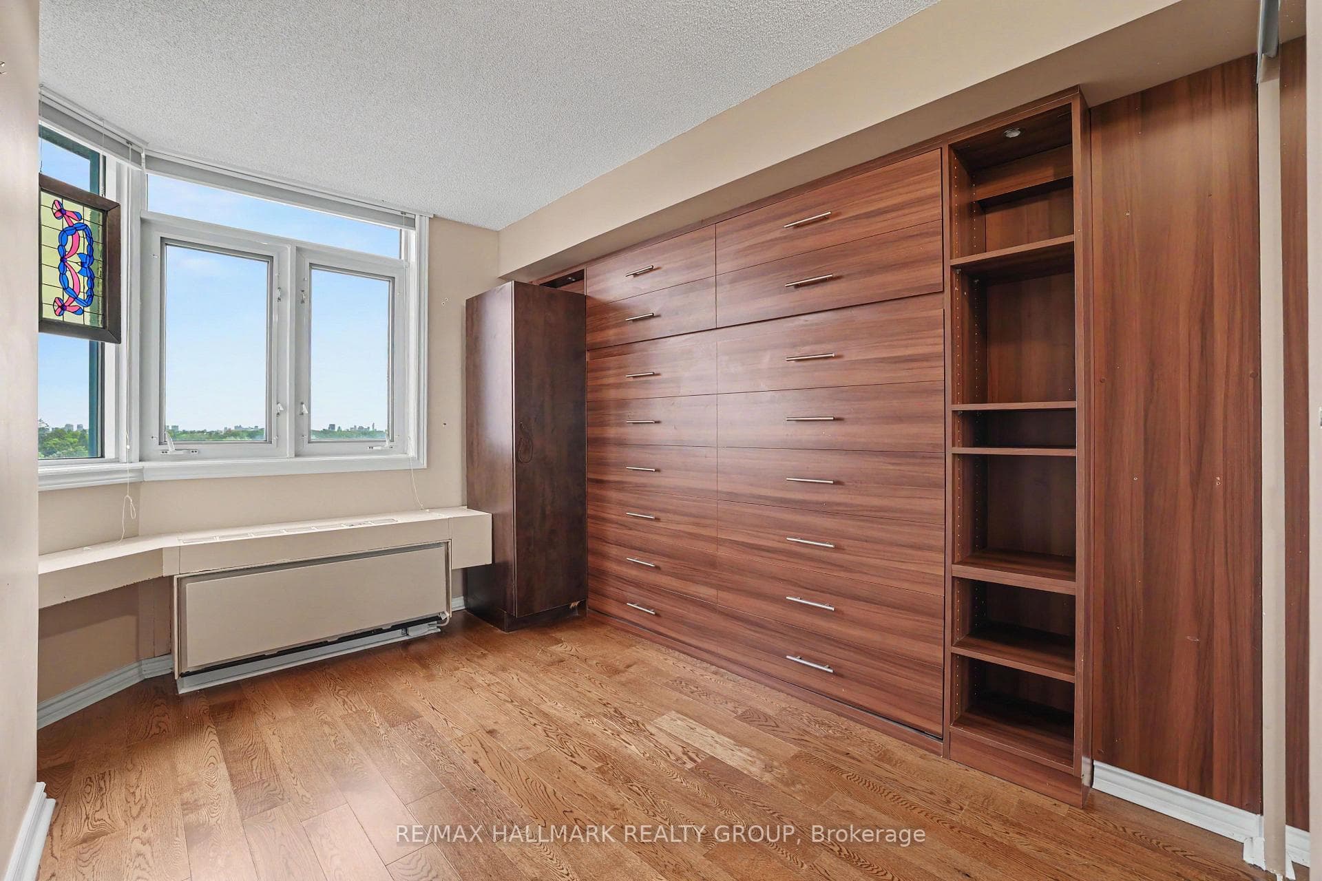 1025 Grenon Avenue Unit 915 photo 22
