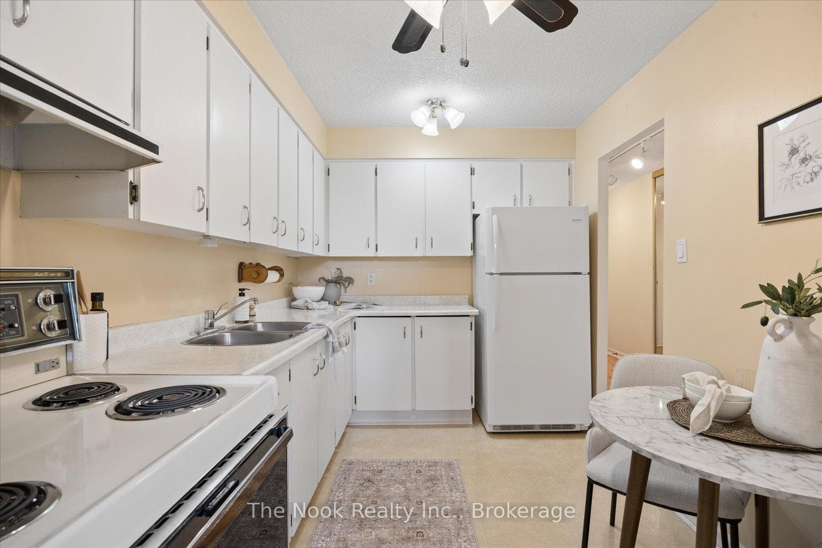 120 Elgin Street photo 8