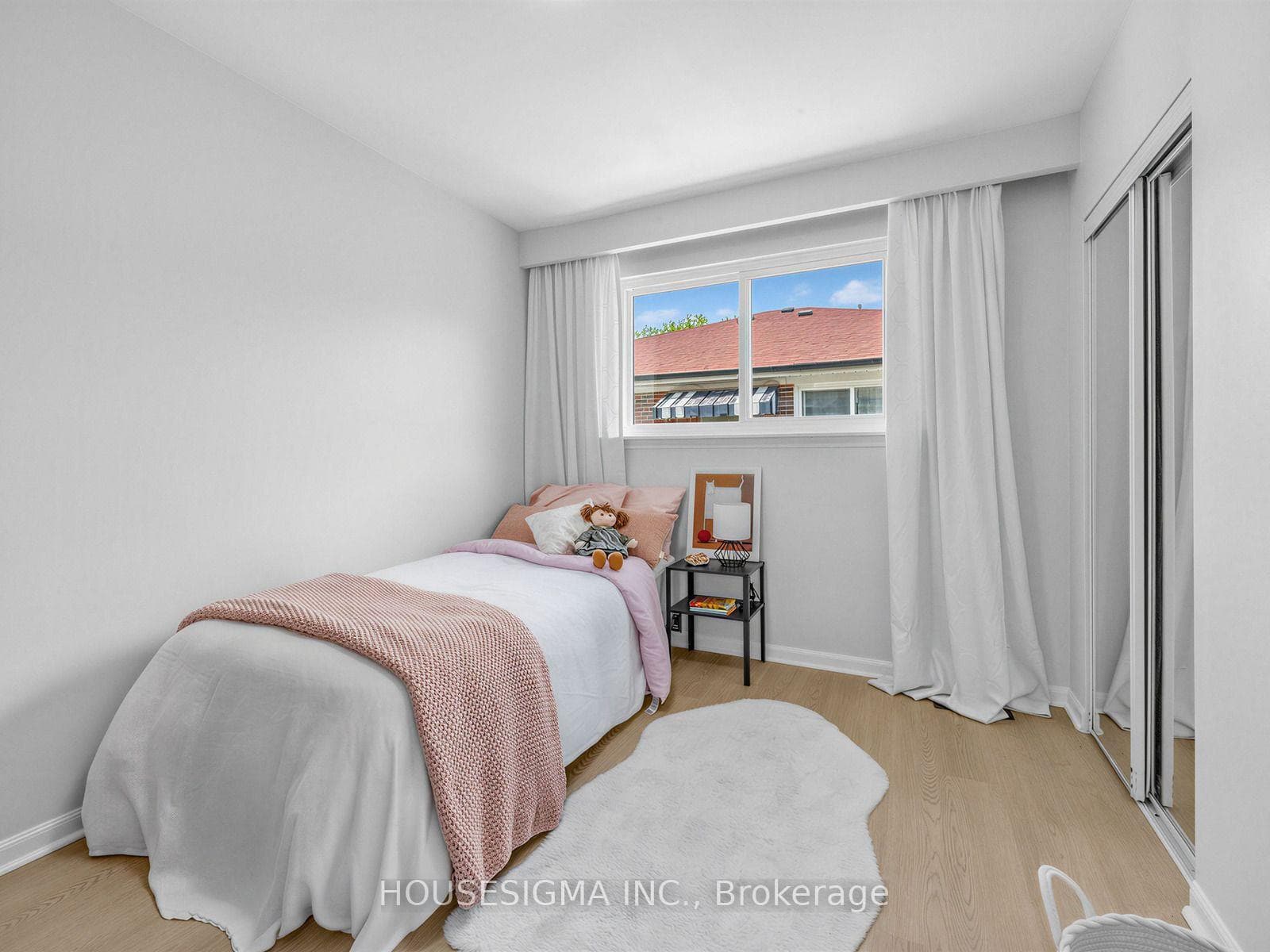 51 Tisdale Avenue Unit Main Floor photo 12