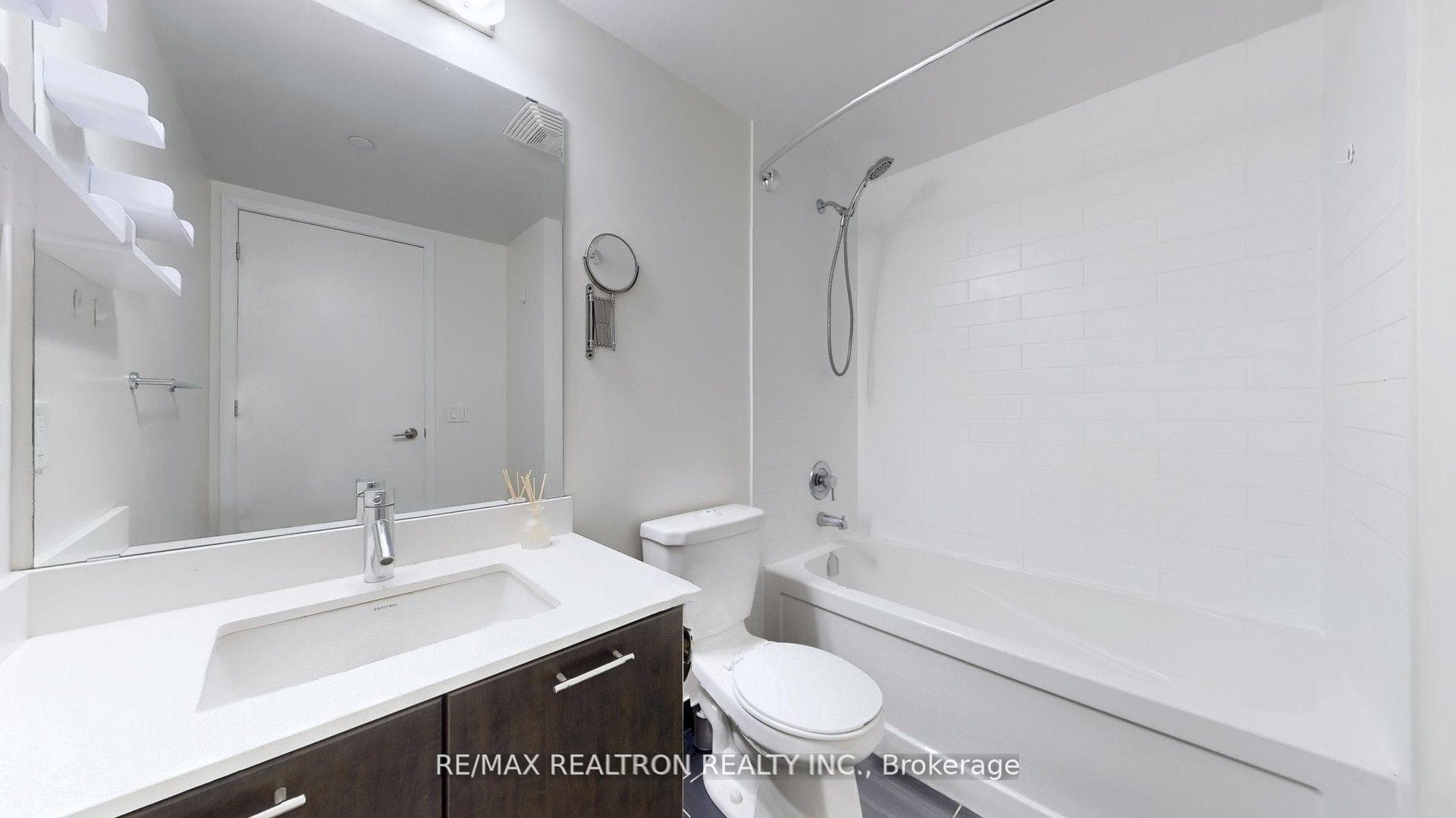 2220 Lake Shore Boulevard Unit 2608 photo 21