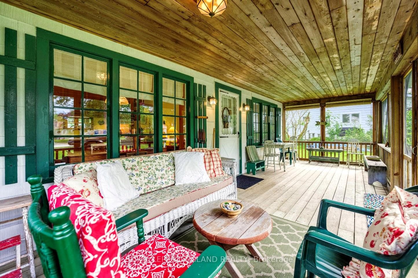 4555 William Street photo 25