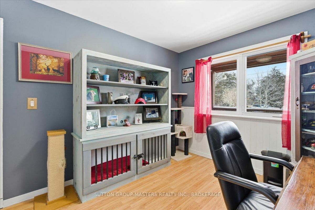 84 Plumb Road photo 17