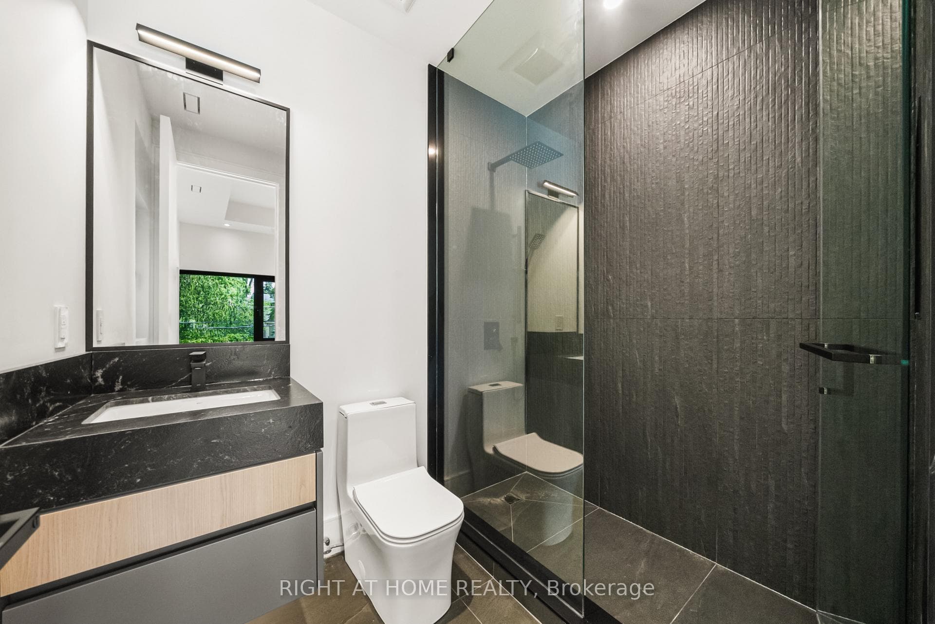 1209 Canterbury Road photo 34