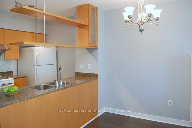 35 Mariner Terrace Unit 2208 photo 4