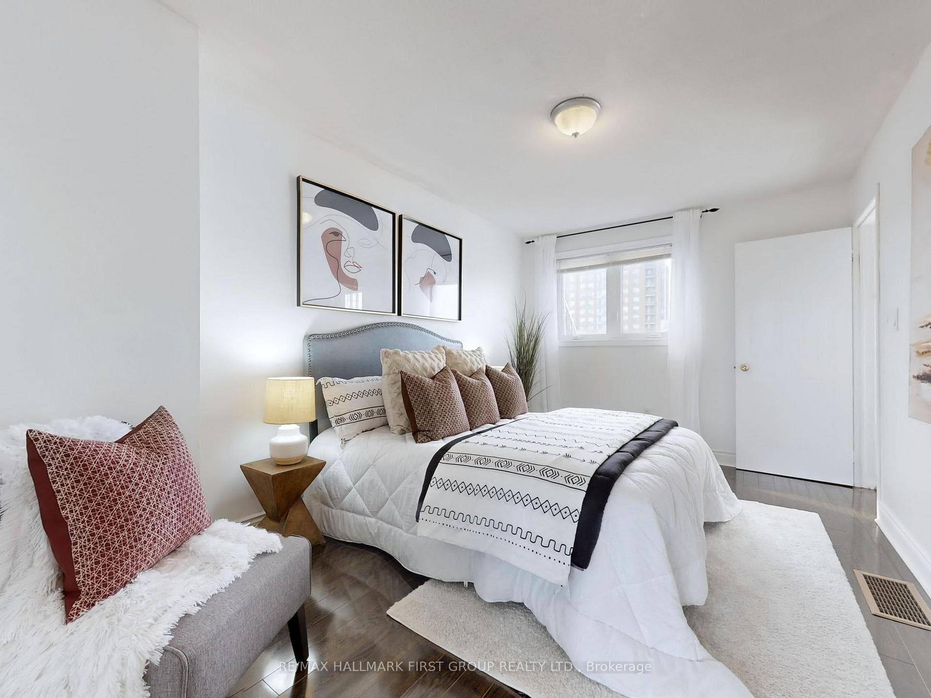1635 Pickering Parkway Unit 2 photo 21