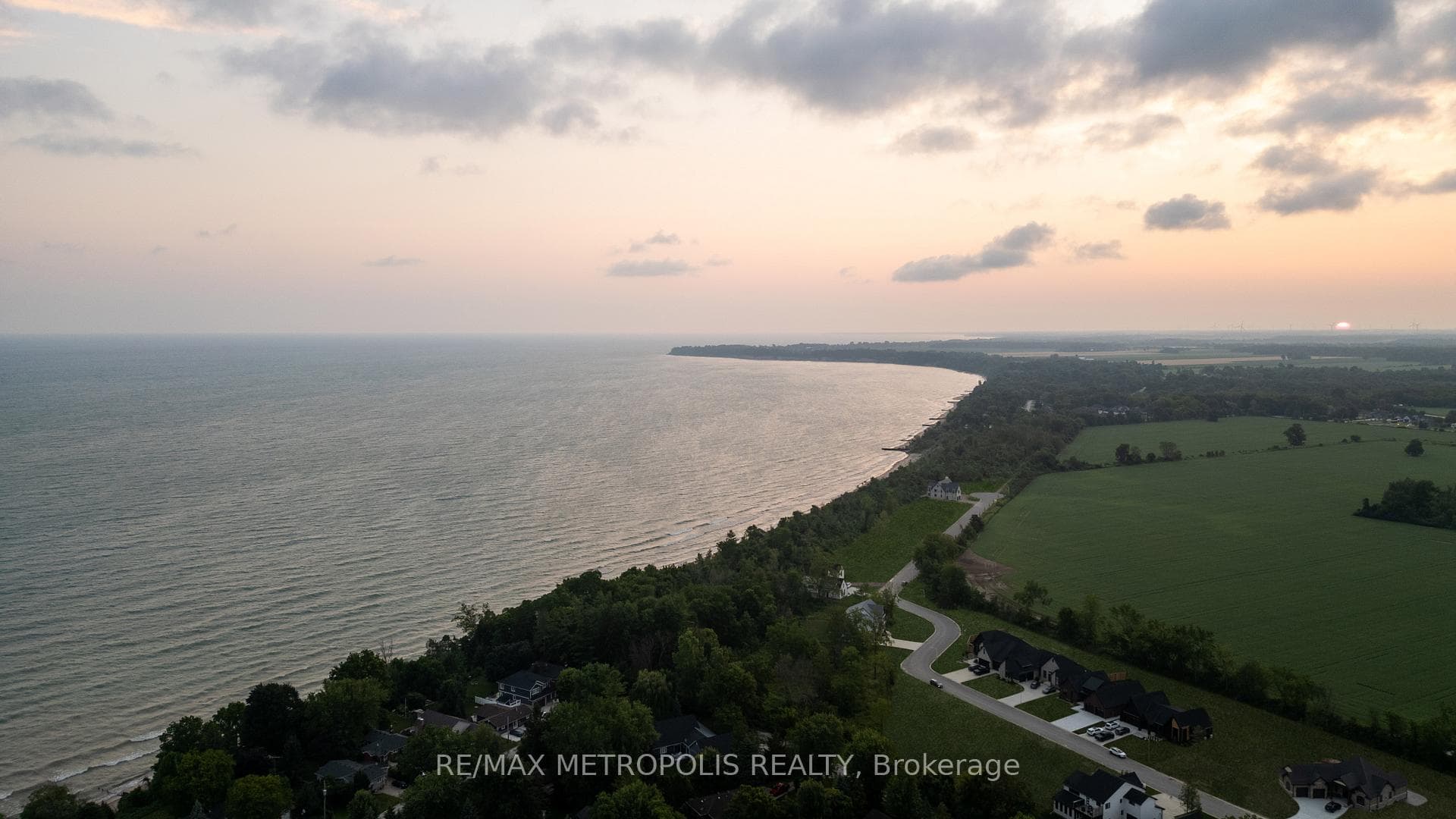7035 Blue Coast Heights photo 9