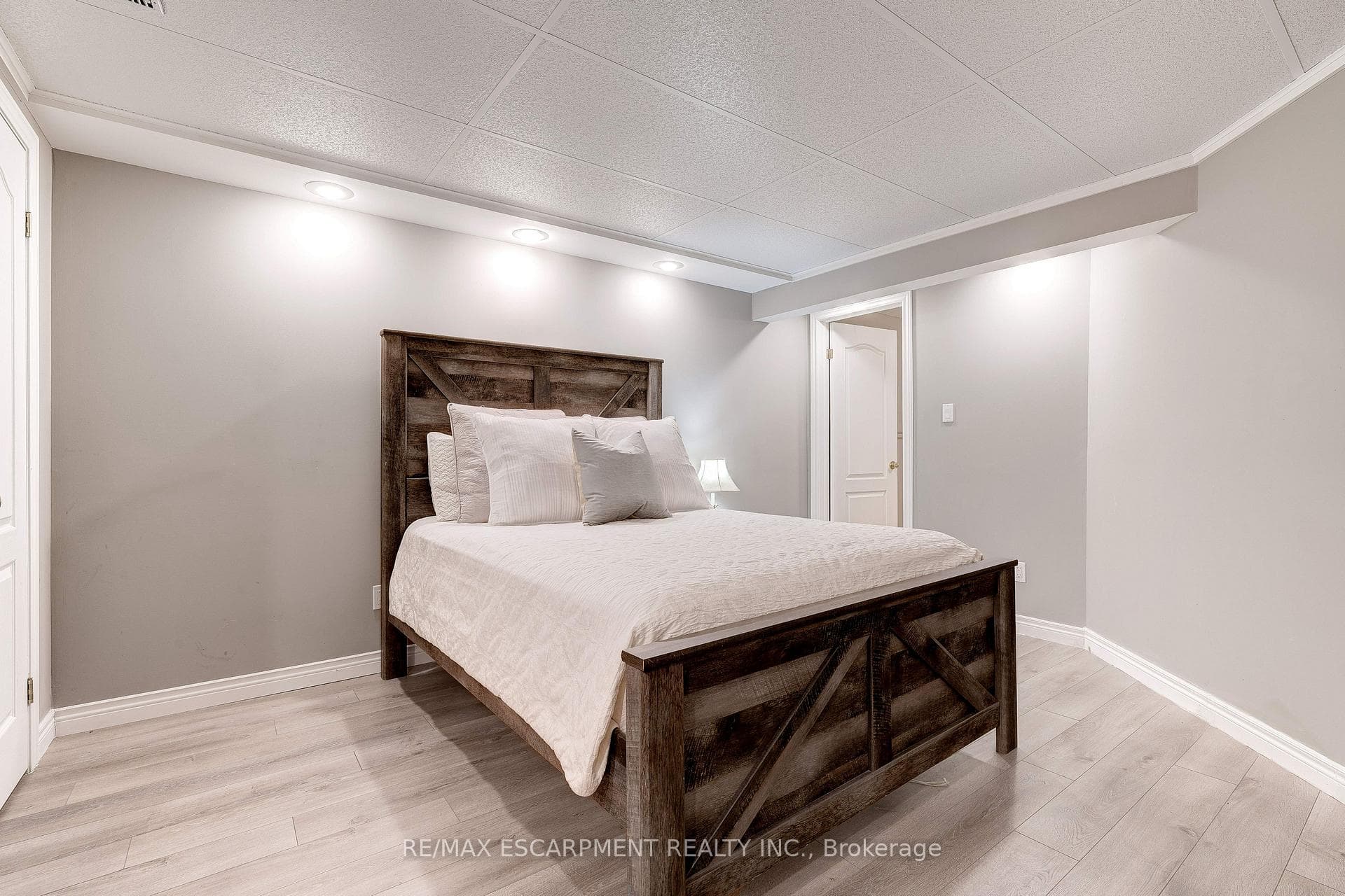 441 Golf Links Road photo 31
