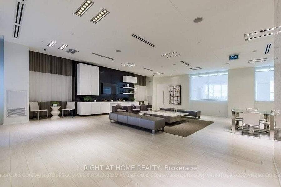 110 Marine Parade Drive Unit 1003 photo 21