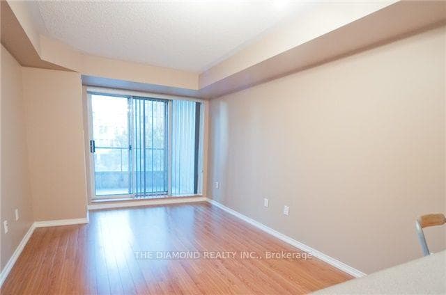 909 Bay Street Unit 416 photo 5