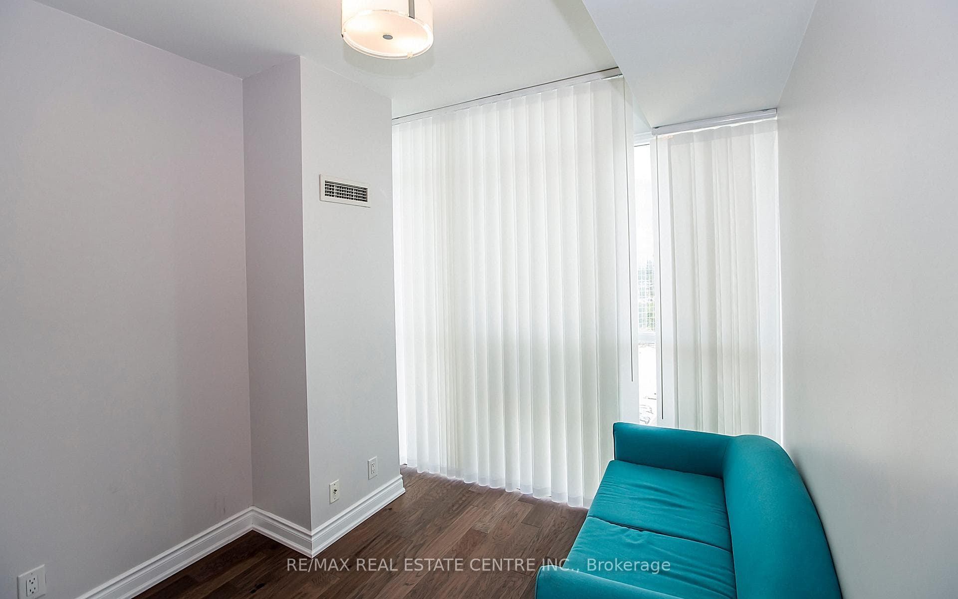 80 Absolute Avenue Unit 1209 photo 21