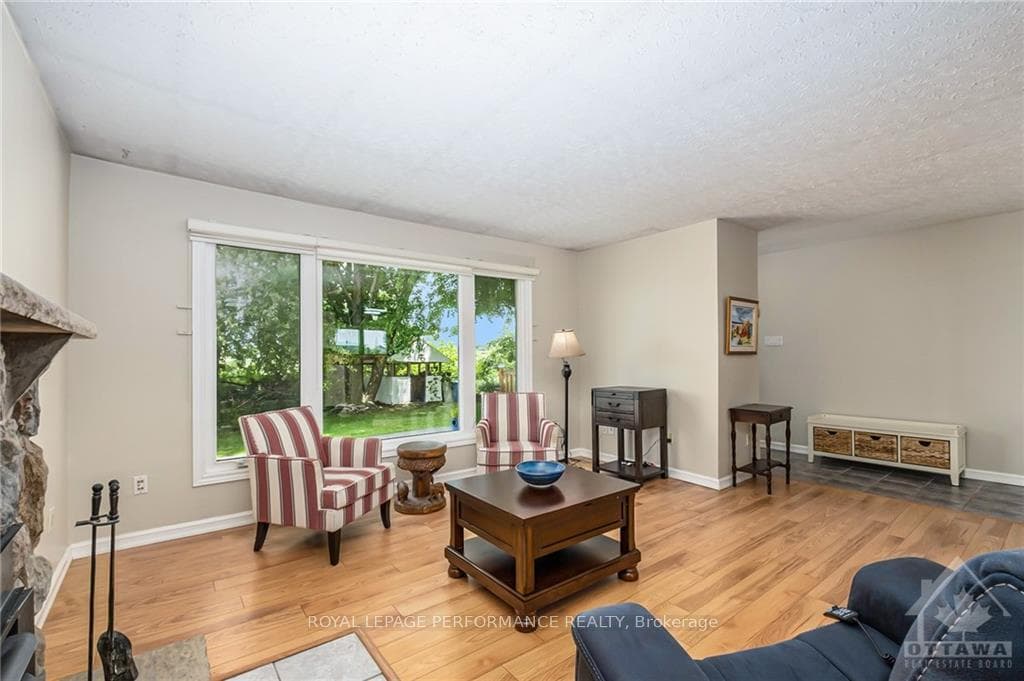 2322 LOCKHEAD Road photo 4