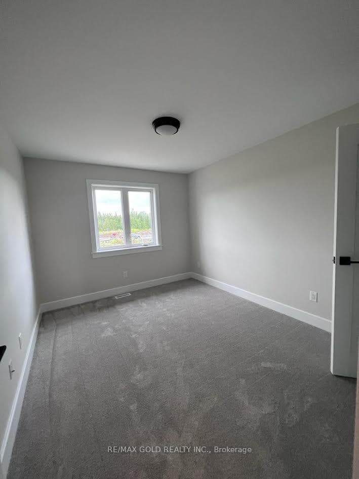 36 Dusenbury Drive photo 13
