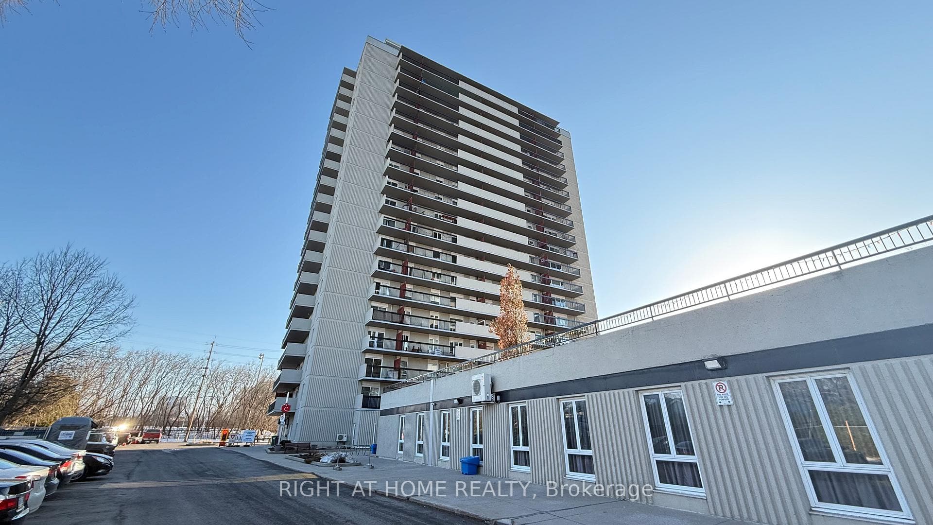 158 C Mcarthur Avenue Unit 1708 photo 1
