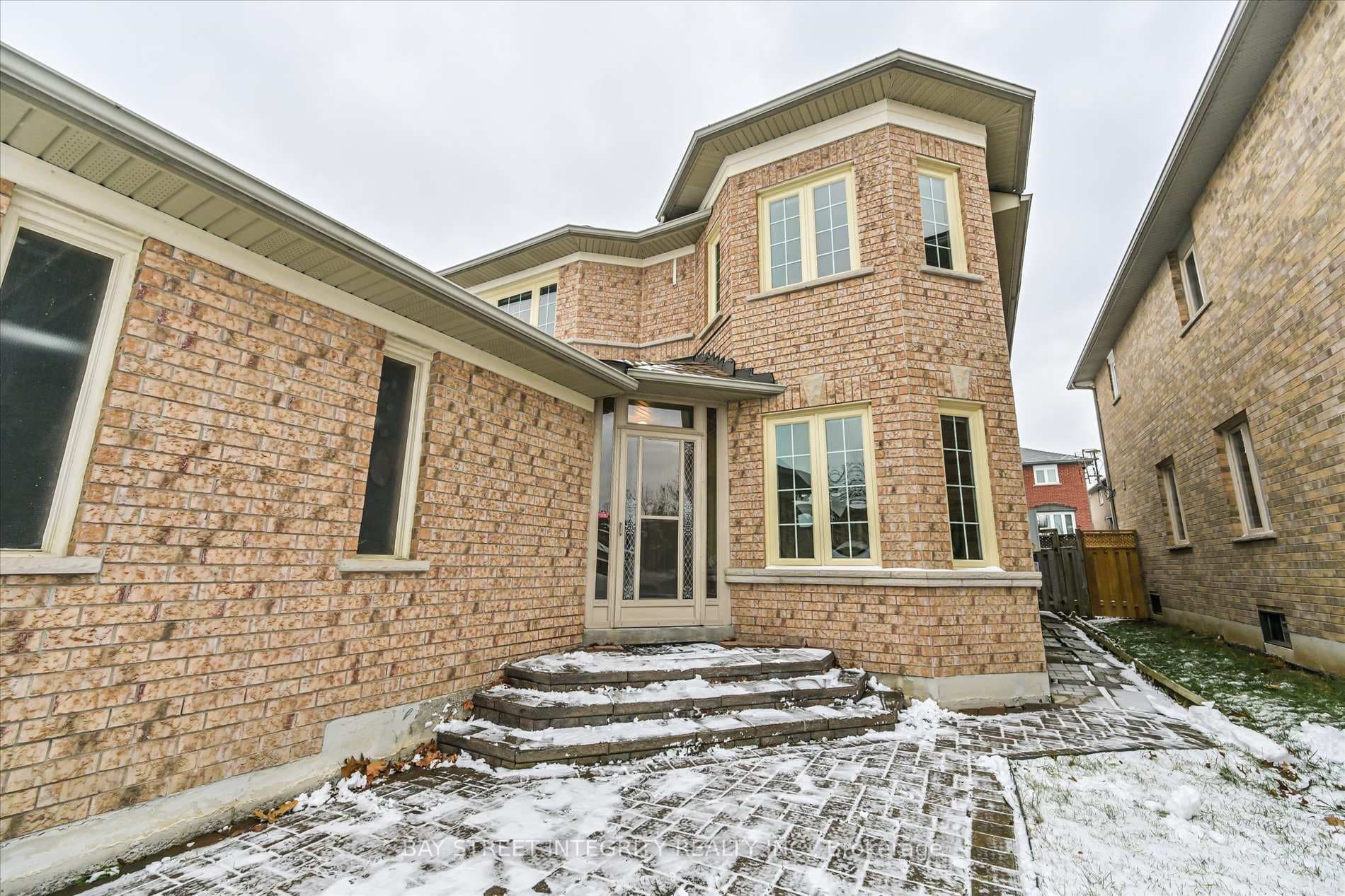 67 Grandlea Crescent photo 1
